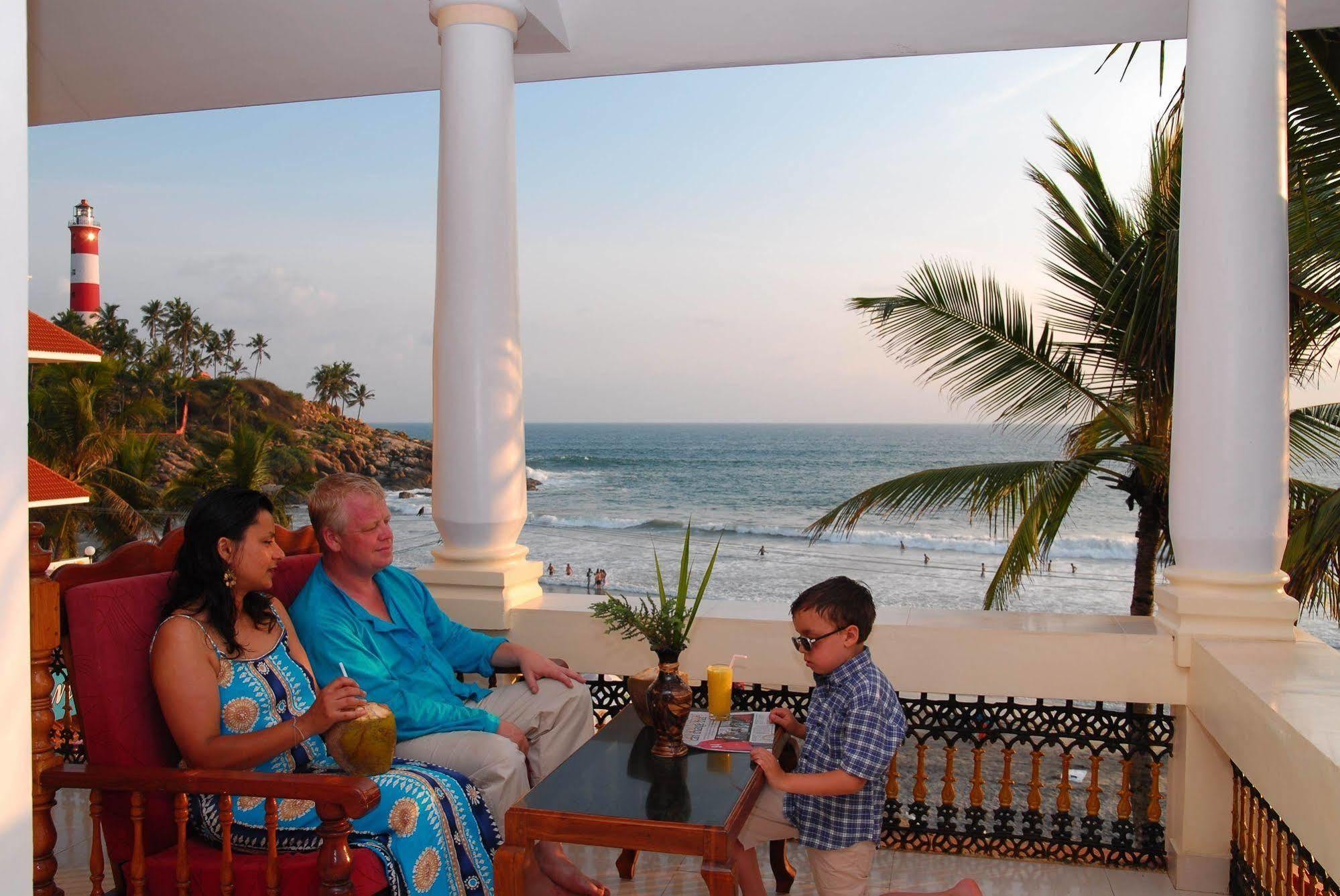 Hotel Sea View Palace - The Beach Hotel Kovalam Eksteriør billede